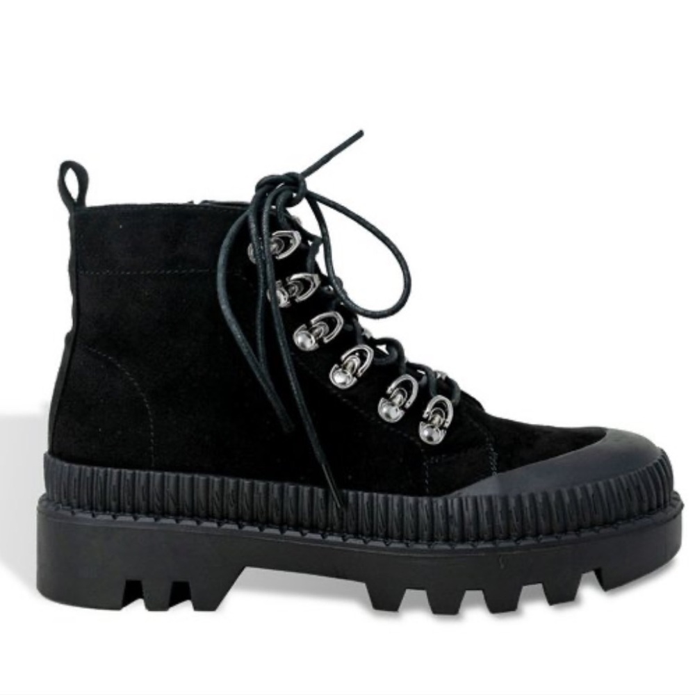 Chase + Chloe Chelsey Platform Moto Work Boot Black Lace-up Ankle Bootie Size 6